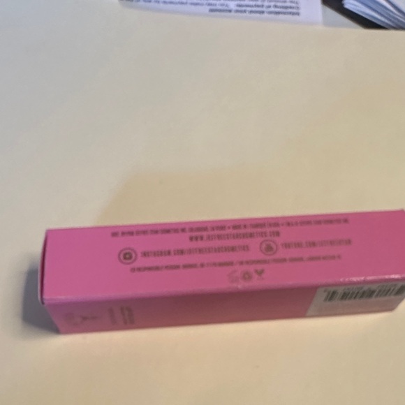 Jeffree Star The Gloss - Pink and Silver - Picture 4 of 5